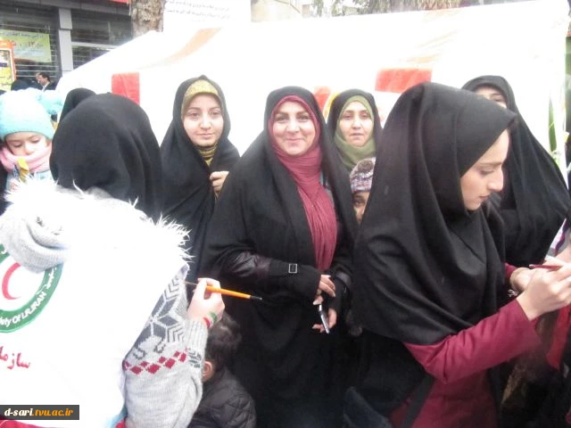 شرکت پرشور دانشجویان، همکاران ، اساتید و ریاست دانشکده در مراسم راهپیمایی 22 بهمن 95