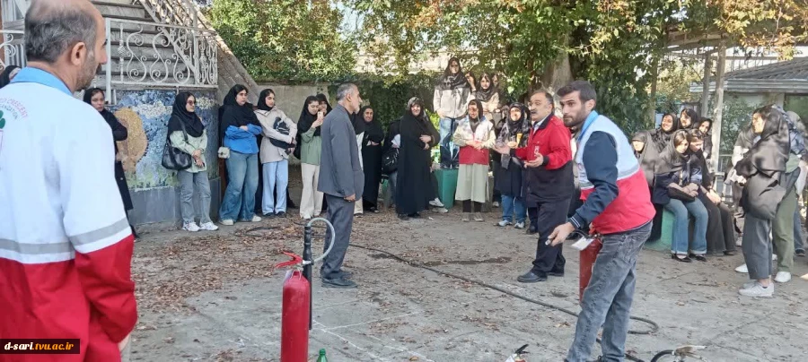 برگزاری کارگاه آموزشی "اطفاء حریق" در آموزشکده ملی مهارت دختران ساری  2
